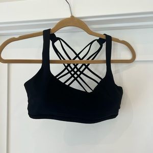 Lululemon, free to be black bra!
